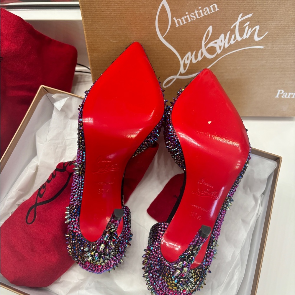 Christian Louboutin - Picture 3 of 4